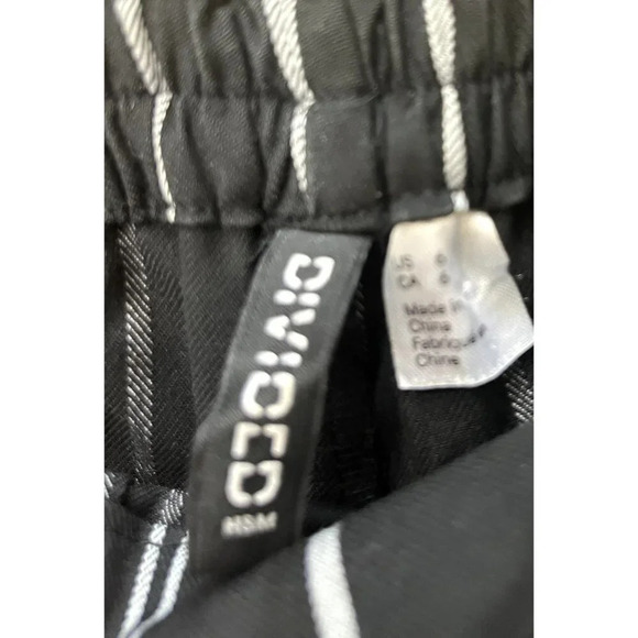 Divided Paperbag Waist Shorts Black White Stripe 6 - Picture 2 of 3